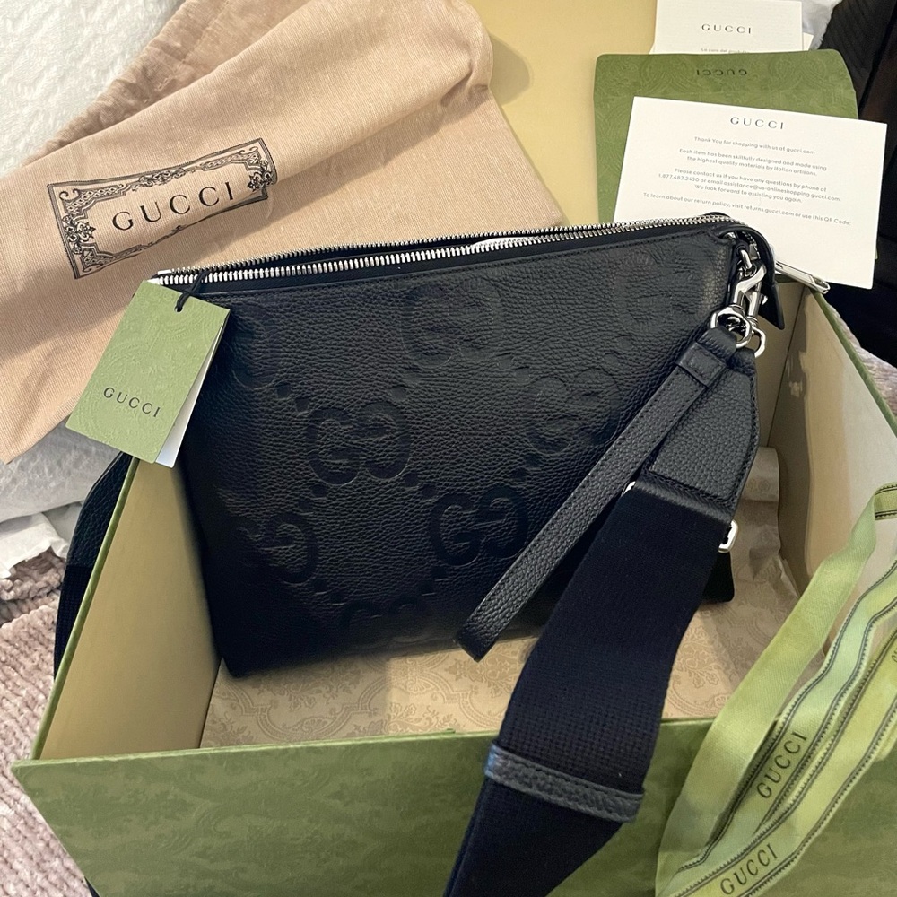 NEW AUTHENTIC Gucci Jumbo GG Messenger Bag - Black Leather